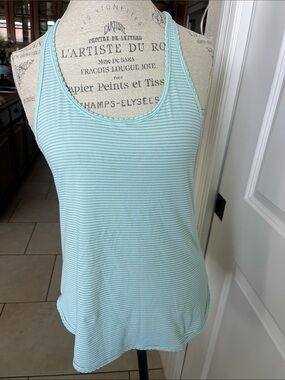 EUC Lululemon soft, teal and gray striped racer back out yoga tank top. Small